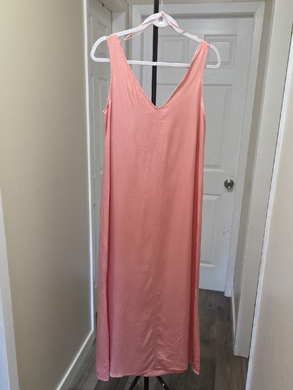 NWT OUI Blush Pink Satin Slip Dress V-Neck Side Slits Midi Minimalist Luxe $335 - Picture 12 of 12